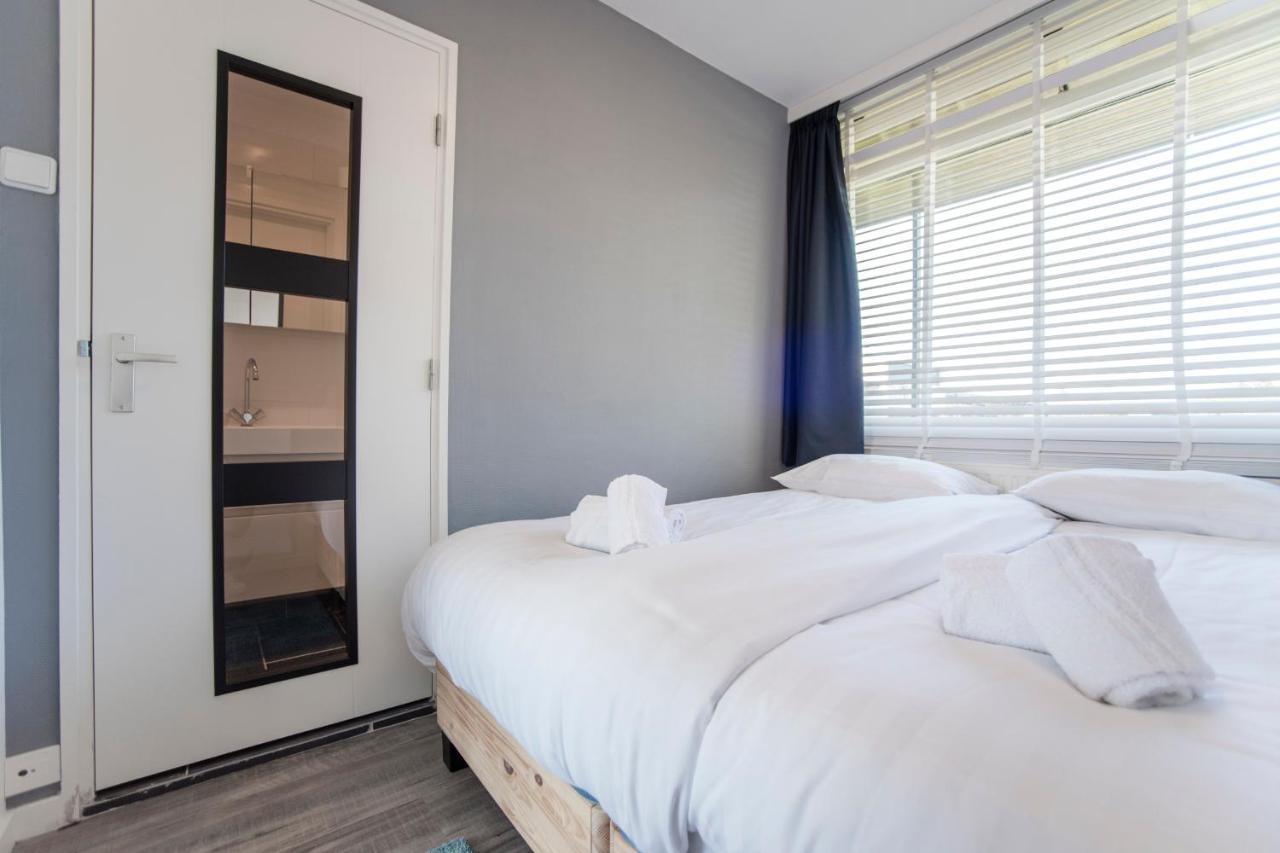 Blue Shell With Private Parking Garage Apartment Зандвоорт Екстериор снимка